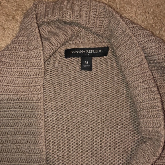 Banana Republic Cardigan - Picture 2 of 2